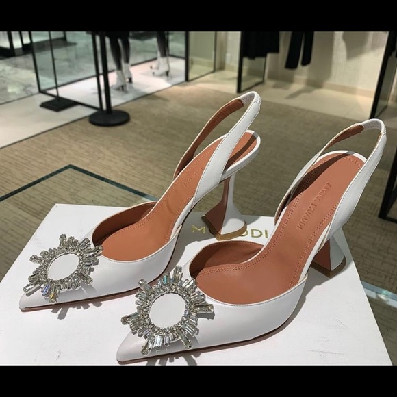 BNIB Amina Muaddi begum slingback in white leather. - Picture 9 of 9